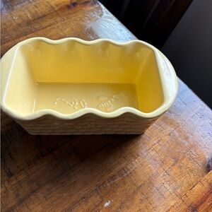 Temp-Tations by Tara bumblebee honeycomb mini loaf pan